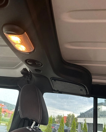 Jeep Wrangler cena 129900 przebieg: 82000, rok produkcji 2015 z Drzewica małe 742